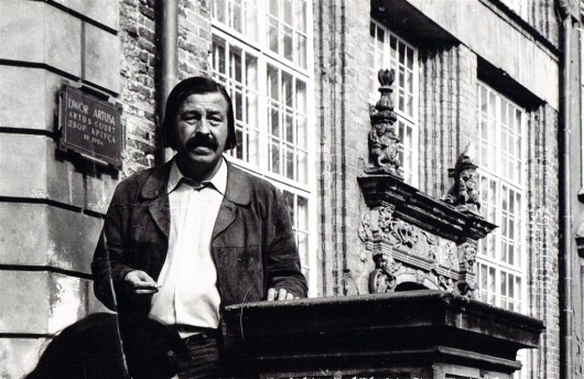 "Gunter Grass przy Dworze Artusa" - fot. Archiwum Andrzeja Faca, 1975