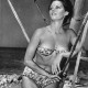 Gwiazda filmowa Claudia Cardinale w stroju bikini, lata 50.-60. XX w. (za: A. Kaltbaum, "Młode gwiazdy filmowe", Warszawa 1962)
