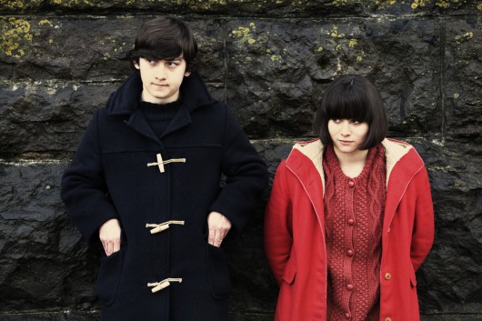 Craig Roberts i Yasmin Paige, Submarine, reż. Richard Ayoade (źródło: materiały prasowe dystrybutora)