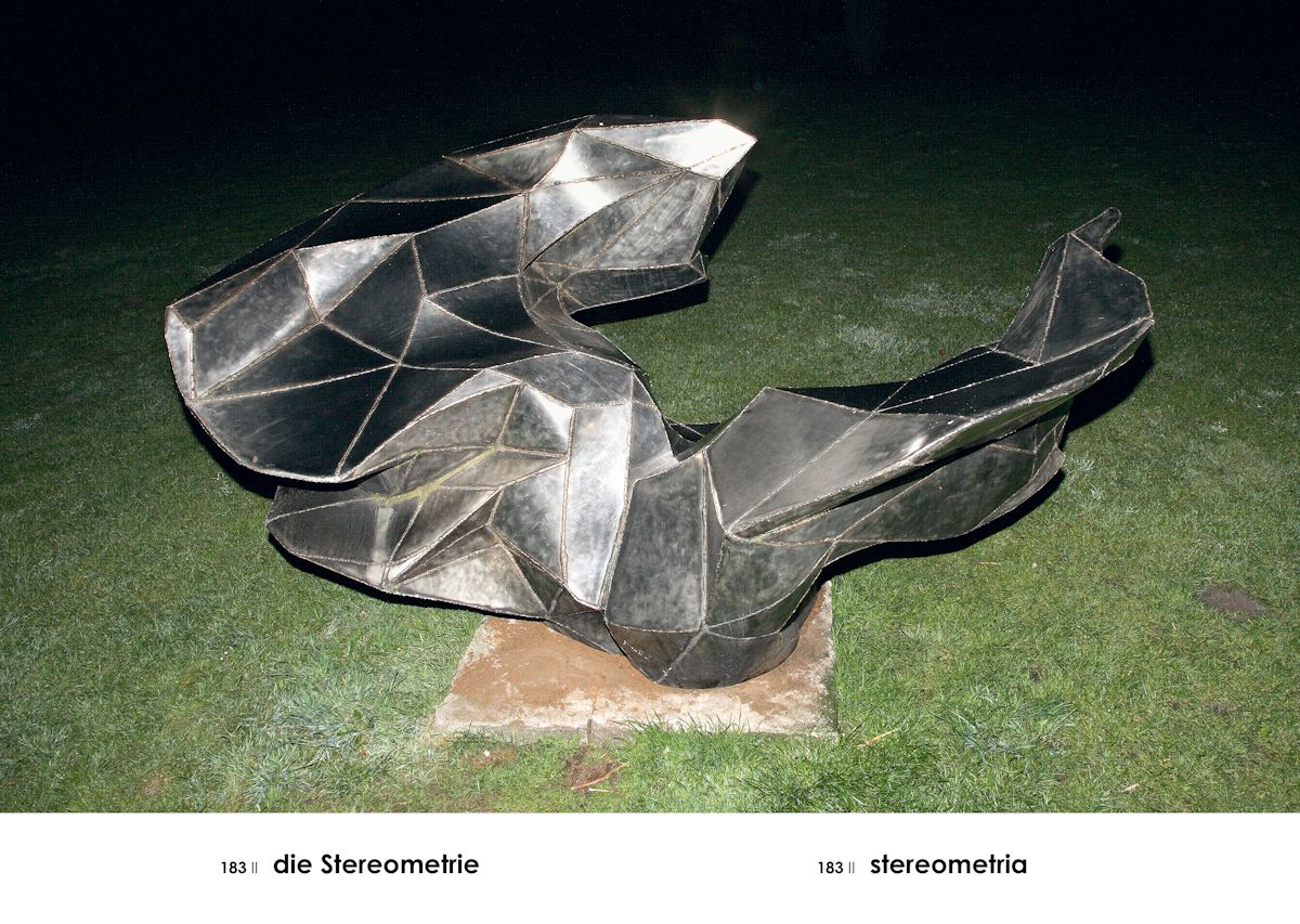 Andrzej Tobis, „Stereometria”, z cyklu „A-Z” („Gabloty edukacyjne”), 2007 (źródło: materiał prasowy)