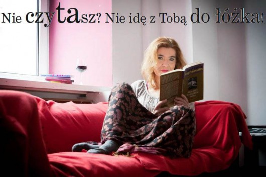 Anna Laszuk, zdjęcie promocyjne kampanii „Nie czytasz? ” (źródło: materiały prasowe organizatora)