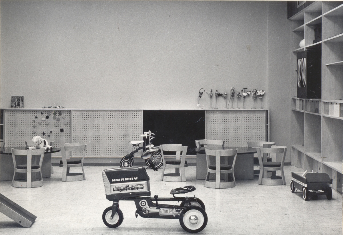 Wnętrze pokoju dla dzieci w Uniwersyteckim Szpitalu Dziecięcym w Krakowie-Prokocimiu (źródło: fotografie z archiwum Teresy Kruszewskiej)