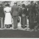 René Magritte, „Sąd Ostateczny”, od lewej: Maurice Singer, René i Georgette Magritte, Paul Colinet, Irène Hamoir, Paul Magritte, Beersel, 1935, © Ch. Herscovici – SABAM Belgium 2012 (źródło: materiał prasowy)