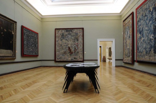 Stół Roberta Majkuta w Muzeum Narodowym w Poznaniu (źródło: materiały prasowe)