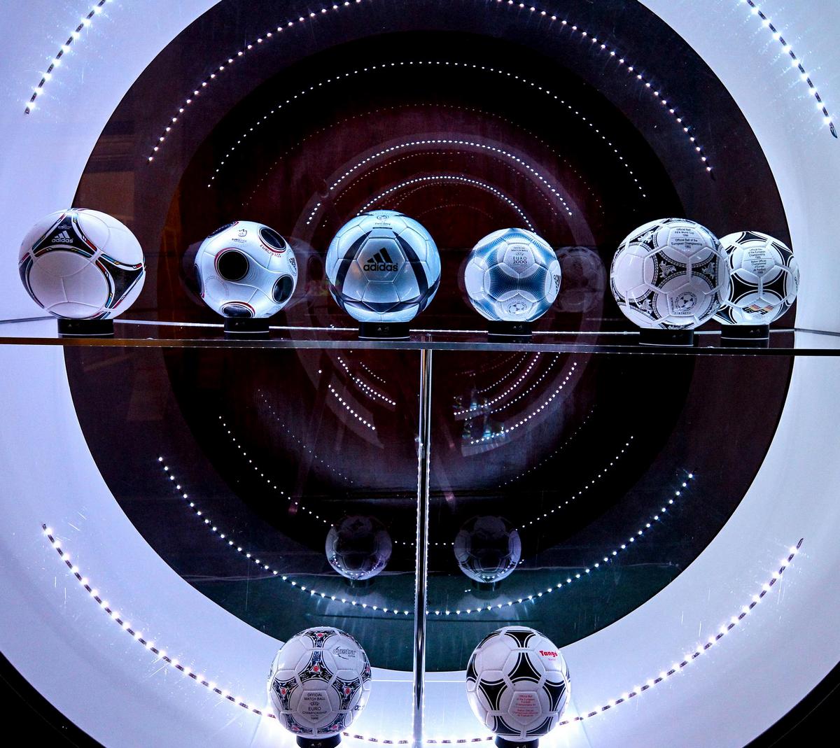 Wielka Wystawa Piłkarska w Pałacu Kultury i Nauki w Warszawie, Fot: M. Śmiarowski (źródło: materiał prasowy)