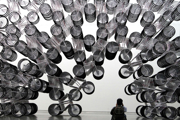 Ai Weiwei, instalacja Forever Bicycle (źródło: materiały prasowe)