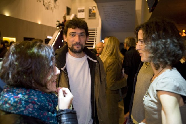 Na zdjęciu, od lewej: Sławomir Fabicki, wykładowca Szkoły Wajdy, Norah McGettigan. Premiera filmu Sanctuary. Fot. Jacek Marczewski / Wajda Studio