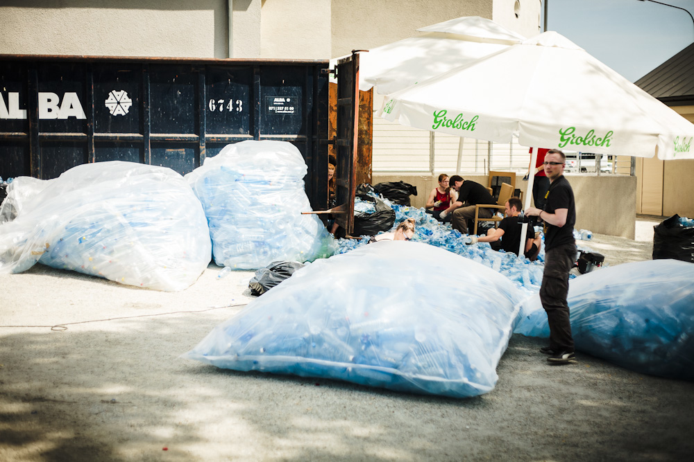 „Devebere. Air, garbage, people” (źródło: materiały prasowe)