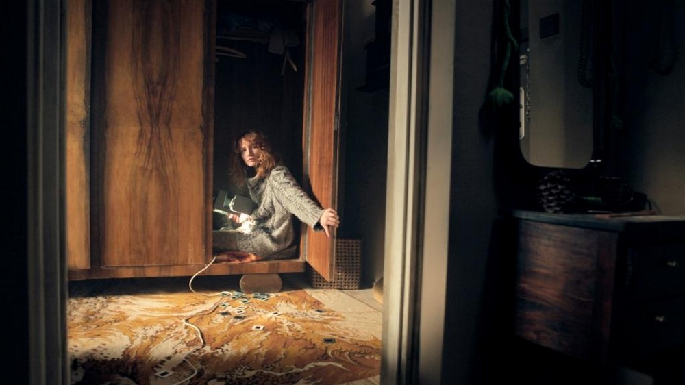 Kadr z filmu „Dziewczyna z szafy", fot. Anna Rzepka (materiały prasowe dystrybutora)