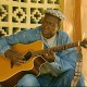 Kadr z filmu „Boubacar Traoré. Zaśpiewam dla ciebie”, reż. Jacques Sarasin (źródło: materiały prasowe dystrybutora)