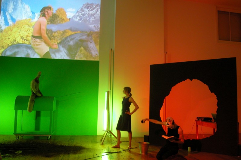 Shana Moulton, „John the Divine”, performance, 2005 (źródło: materiały prasowe)