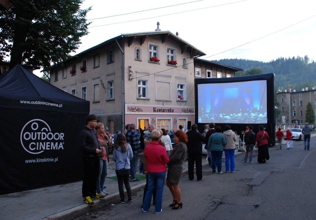 2. edycja Sokołowsko Festiwal „Hommage à Kieślowski”, transmisja gali przed kinem Zdrowie, 9 września 2012 roku (źródło: materiały prasowe organizatora)