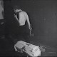 „Państwo wojny”, 1982, film 16 mm, 12'23'', realizacja zespołowa, montaż Józef Robakowski (kadr z filmu), Kolekcja Galerii Wymiany (źródło: materiał prasowy organizatora)