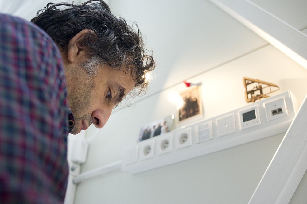 Etgar Keret, fot. Bartek Warzecha © Fundacja Polskiej Sztuki Nowoczesnej, Narodowe Centrum Kultury (źródło: materiały prasowe organizatora)