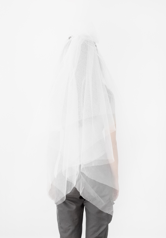 Katarzyna Majak, „Veil 1”, z cyklu „Dechirer”, 2009-2012 (źródło: materiały prasowe organizatora)