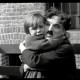 „Brzdąc”, reż. Charlie Chaplin - kadr z filmu (źródło: materiały prasowe)