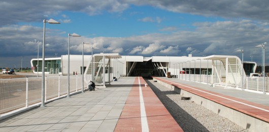 Terminal pasażerski portu lotniczego w Lublinie, proj. Grzegorz Stiasny i Jakub Wacławek