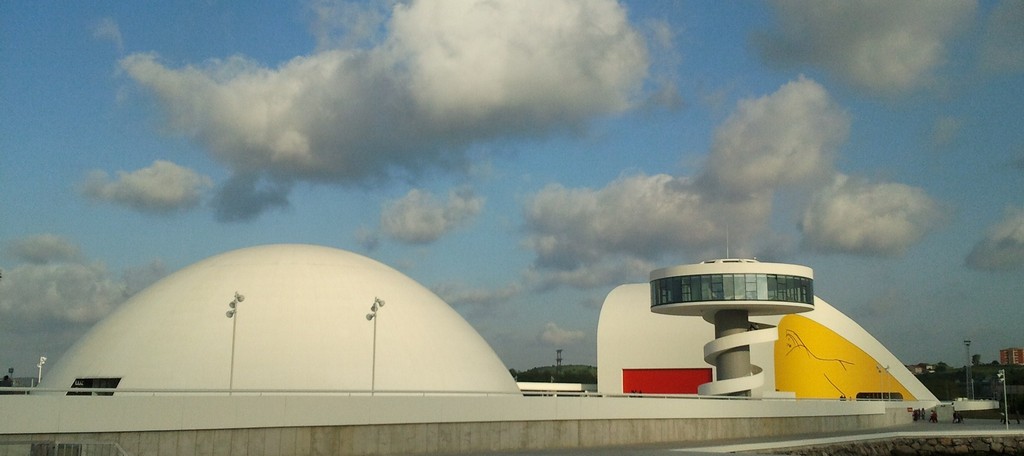 Międzynarodowe Centrum Kultury w Asturias, Hiszpania (źródło: Wikipedia. Wolna Encyklopedia)