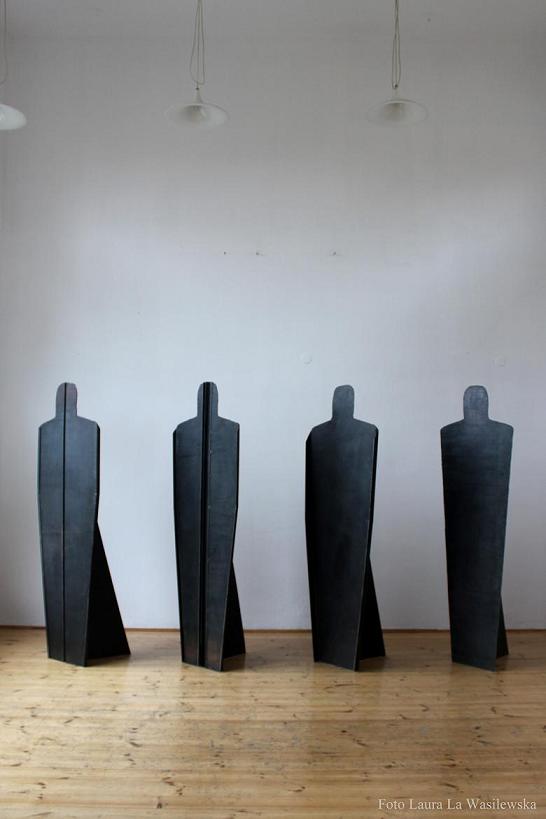 Magdalena Abakanowicz, „Postacie” (źródło: materiały prasowe organizatora)