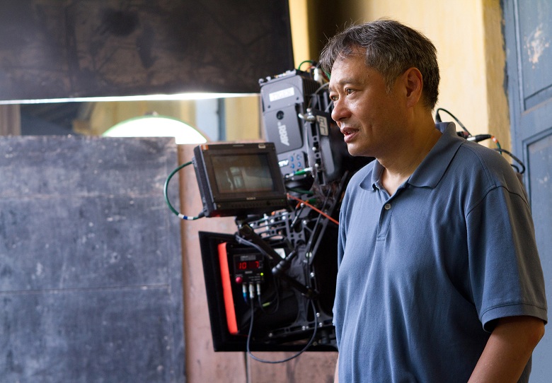 „Życie Pi”, reż. Ang Lee - reżyser na planie filmu (źródło: materiały prasowe)