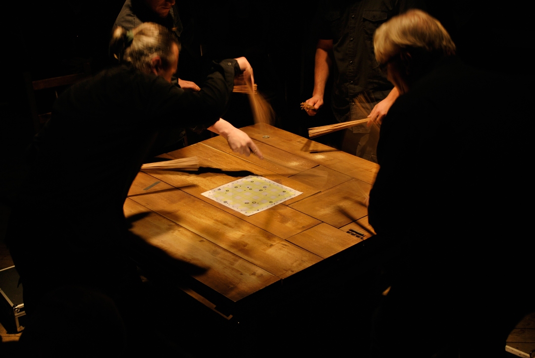 Karbido, „Table Around Cage", fot. Krzysztof Pawłowski (źródło: materiał prasowy)