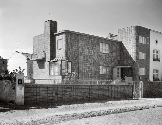 Willa z ogrodem, architekt Romuald Gutt, projekt ogrodu Alina Scholtz, 1934, ul. Kielecka 33a (źródło: materiały prasowe organizatora)