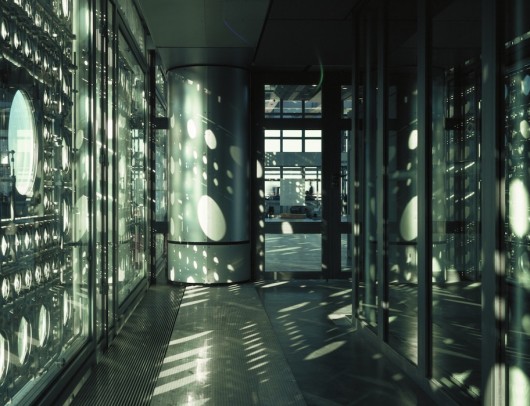 Ateliers Jean Nouvel,  Gra światła wewnątrz budynku Instytutu Świata Arabskiego w Paryżu (źródło: materiały prasowe organizatora)