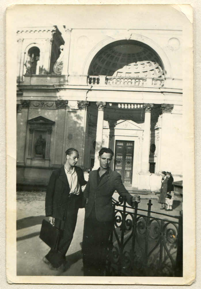 Miron Białoszewski i Stanisław Swen Czachorowski, Wilanów, 1942 (źródło: materiały prasowe organizatora)