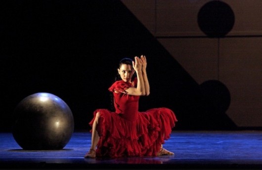 „Carmen” w wersji teatralno-baletowej, Royal Opera House, fot. Dee Conway (źródło: materiały prasowe organizatora) 