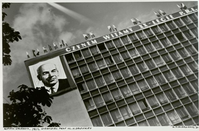 Fot. Stefan Figlarowicz, „Czynem witamy XX-lecie PRL”, 1964 (źródło: materiały prasowe organizatora)