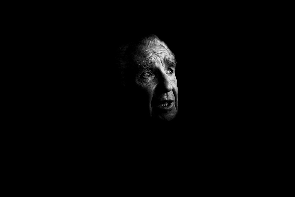 Jerzy Ulatowski, ocalały z Auschwitz-Birkenau, fot. Maciej Nabrdalik (źródło: materiały prasowe)