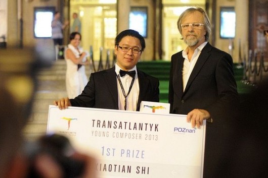 Xiaotian Shi – laureat I nagrody w konkursie Transatlantyk Film Music Competition i tytułu Transatlantyk Young Composer 2013 oraz Jan A. P. Kaczmarek (źródło: materiały prasowe)