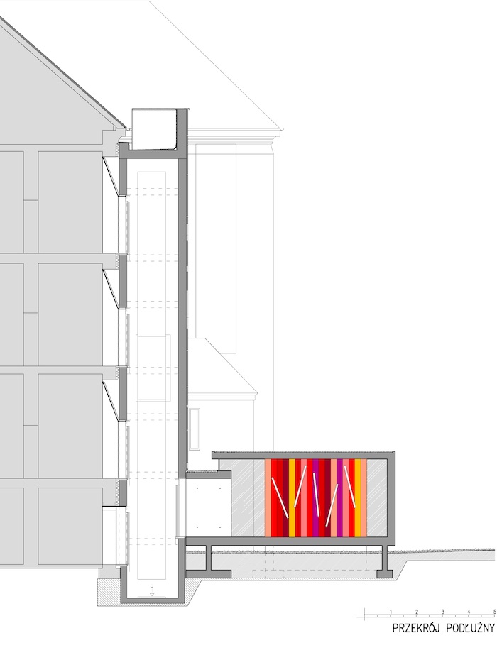 Pawilon wejściowego i winda dla niepełnosprawnych w szkole nr 10 w Gliwicach, przekrój (źródło: materiały prasowe)