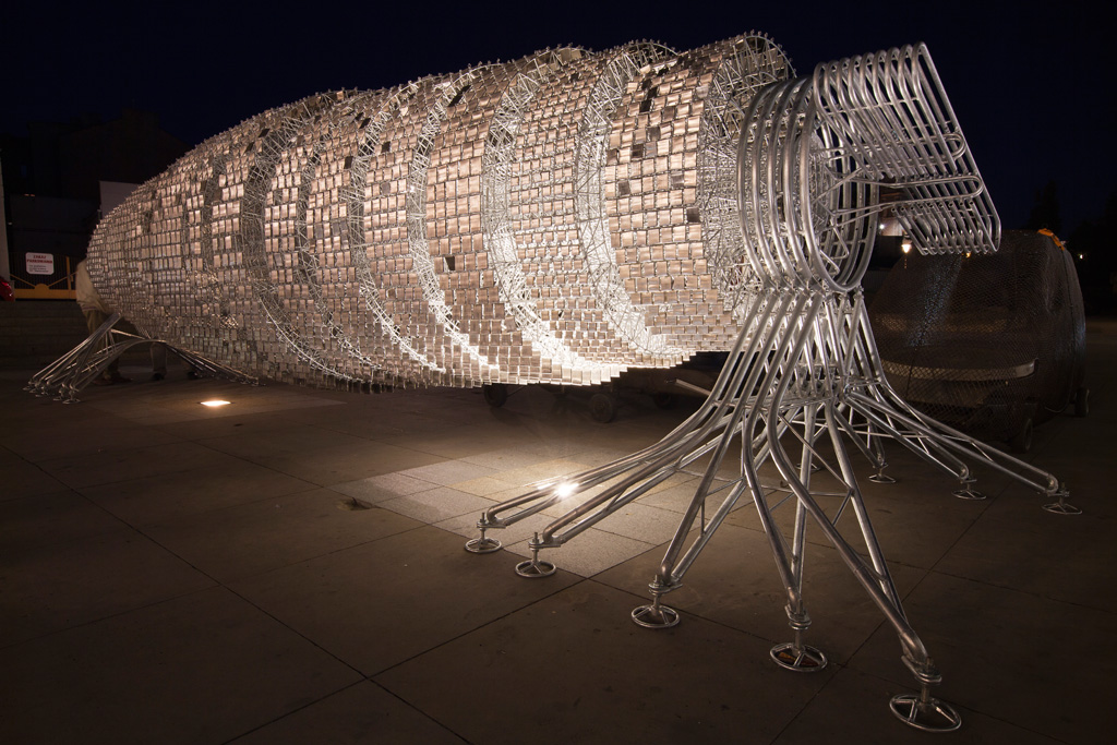 Adam Garnek, „Turbina”, interaktywna instalacja, Plac Artystów w Kielcach, fot. K. Peczalski (źródło: materiały prasowe organizatora)