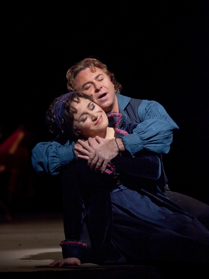 Patricia Racette jako Tosca i Roberto Alagna jako Cavaradossi, fot. Ken Howard (źródło: materiały prasowe organizatora)