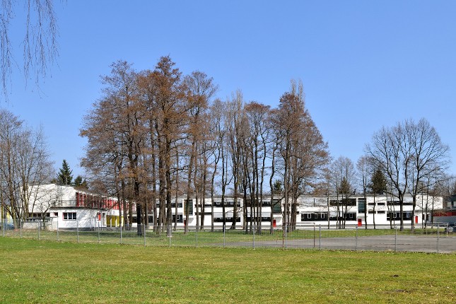 Skitek Robert, Zygmunt Jakub, Borczyk Szymon, Łojewski Zdzisław: Remont i termomodernizacja budynku 3.L.O., Tychy (źródło: materiały prasowe organizatora)