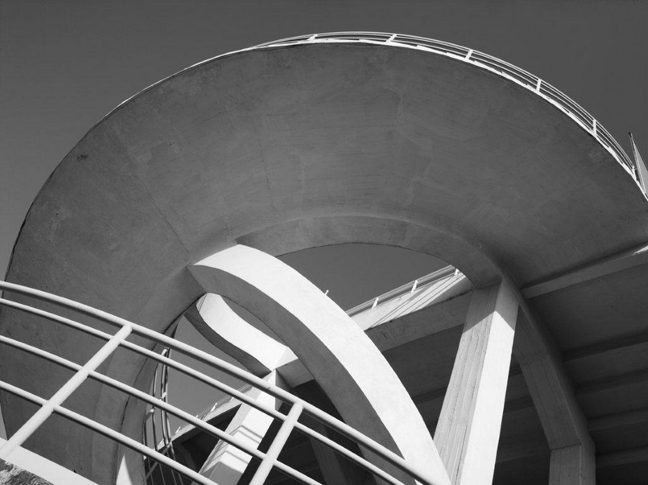 Pier Luigi Nervi, Stadion Miejski we Florencji, klatka schodowa, ok.1932 r., fot. Mario Carrieri (źródło: materiały prasowe organizatora)