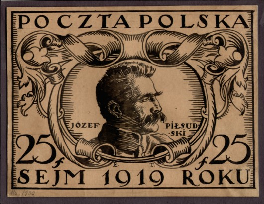 Projekt znaczka pocztowego z wizerunkiem Józefa Piłsudskiego, Muzeum Poczty i Telekomunikacji we Wrocławiu (źródło: materiały prasowe muzeum)
