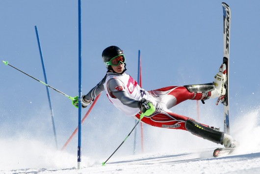 Andrzej Grygiel druga nagroda za zdjęcie pojedyncze w kategorii „Sports Action” dynamiczny portret uczestnika międzynarodowych zawodów narciarskich w Szczyrku (źródło: materiały prasowe World Press Photo)