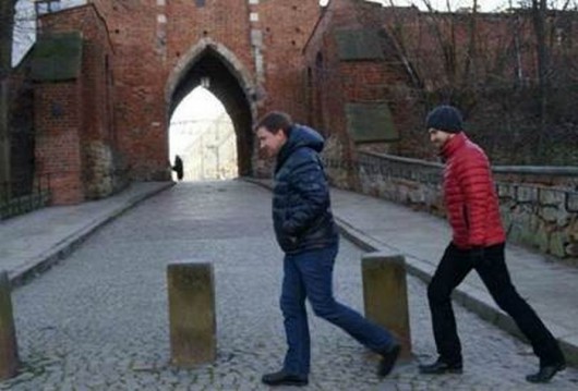 Borys Lankosz i Zygmunt Miłoszewski w trakcie dokumentacji w Sandomierzu, fot. Magdalena Lankosz (źródło: materiały prasowe)