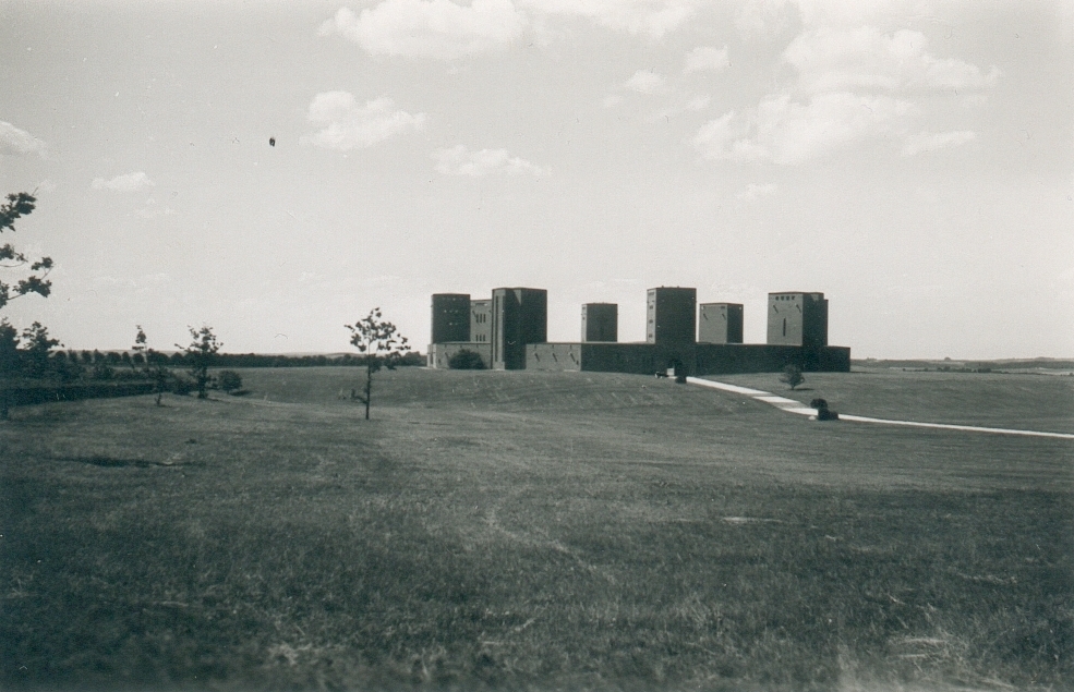 Tannenberg-Denkmal ok. 1940 r. archiwum prywatne D.Nieznalskiej (źródło: materiały prasowe organizatora)