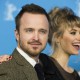 Aaron Paul i Imogen Poots, gwiazdy „Nauki spadania” na Berlinale (źródło: materiały prasowe dystrybutora)