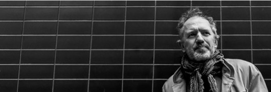 Krużganek Movie: Anton Corbijn, „Na wylot”, plakat (źródło: materiały prasowe organizatora)