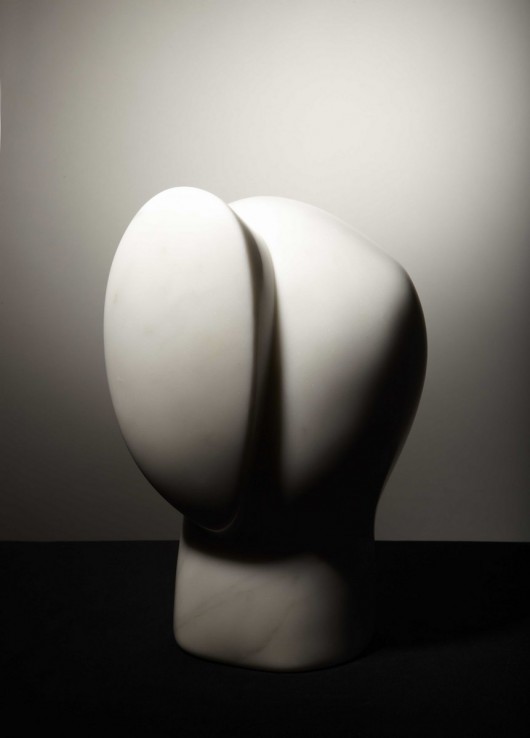 Fotografia rzeźby „Głowa”, 2014, fot. Igor Omulecki (źródło: materiały prasowe organizatora)
