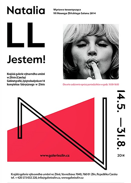 Natalia LL, „Jestem!”, Krajská galerie výtvarného umění ve Zlíně, zaproszenie na wystawę (źródło: materiały prasowe organizatora)