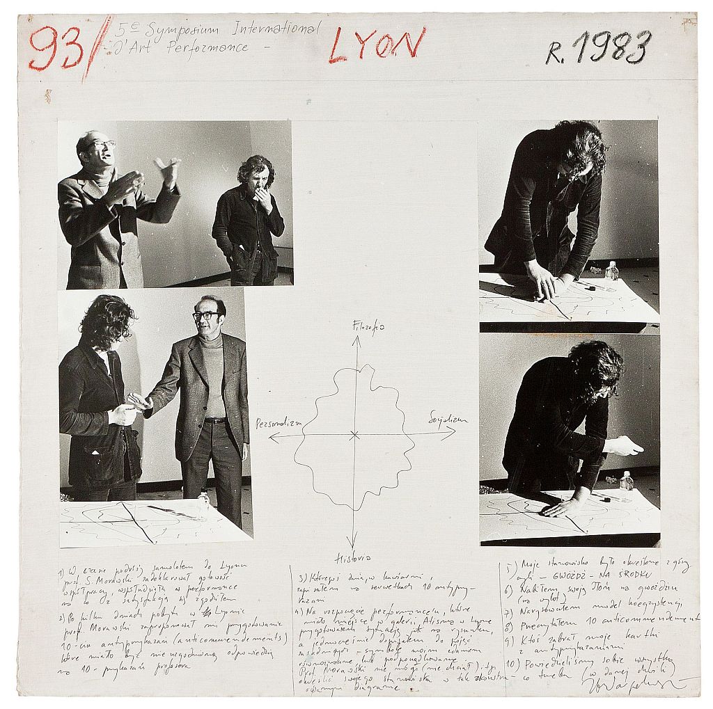 Zbigniew Warpechowski, 93. Lyon, R. 1983: „5e Symposium International d’Art Performance”. Plansza 60 x 59,7 cm z tektury, własność Kolekcja Sztuki Galerii Bielskiej BWA (źródło: materiały prasowe organizatora)