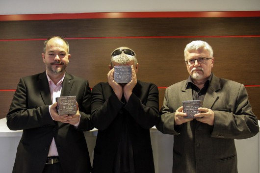 Na zdjęciu: laureaci Nagrody Literackiej Gdynia 2014 (źródło: materiały prasowe organizatora)