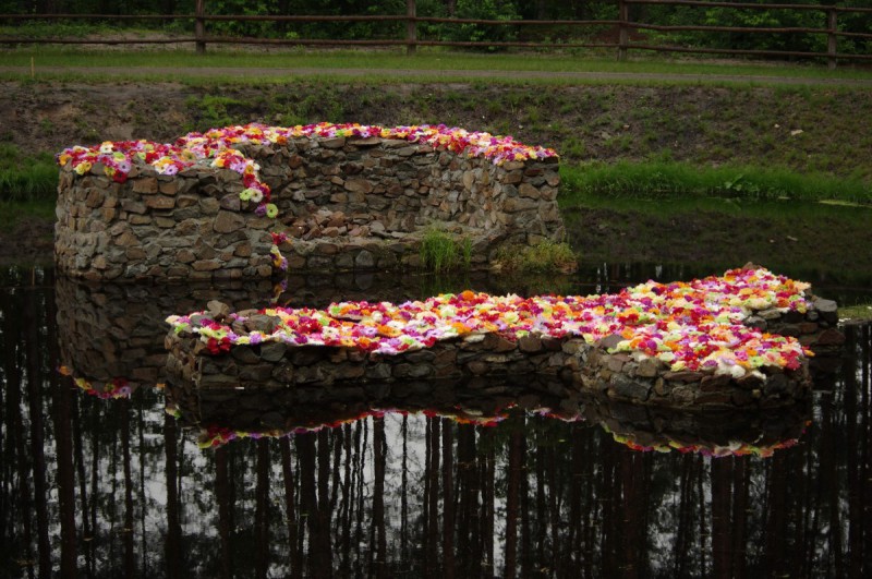 Jan Gryka, „To nie są nenufary”, 3. Landart Festiwal (źródło: materiały prasowe organizatora)