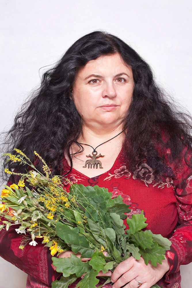 Fot. Katarzyna Majak, Kasia – zielarka, z cyklu „Kobiety Mocy” (źródło: materiały prasowe organizatora)