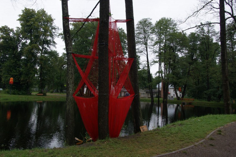 Natalia Ostrowska i Agnieszka Waseńczuk, „Zakrzepisko”, 3. Landart Festiwal (źródło: materiały prasowe organizatora)